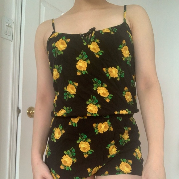 Floral romper - Picture 2 of 3